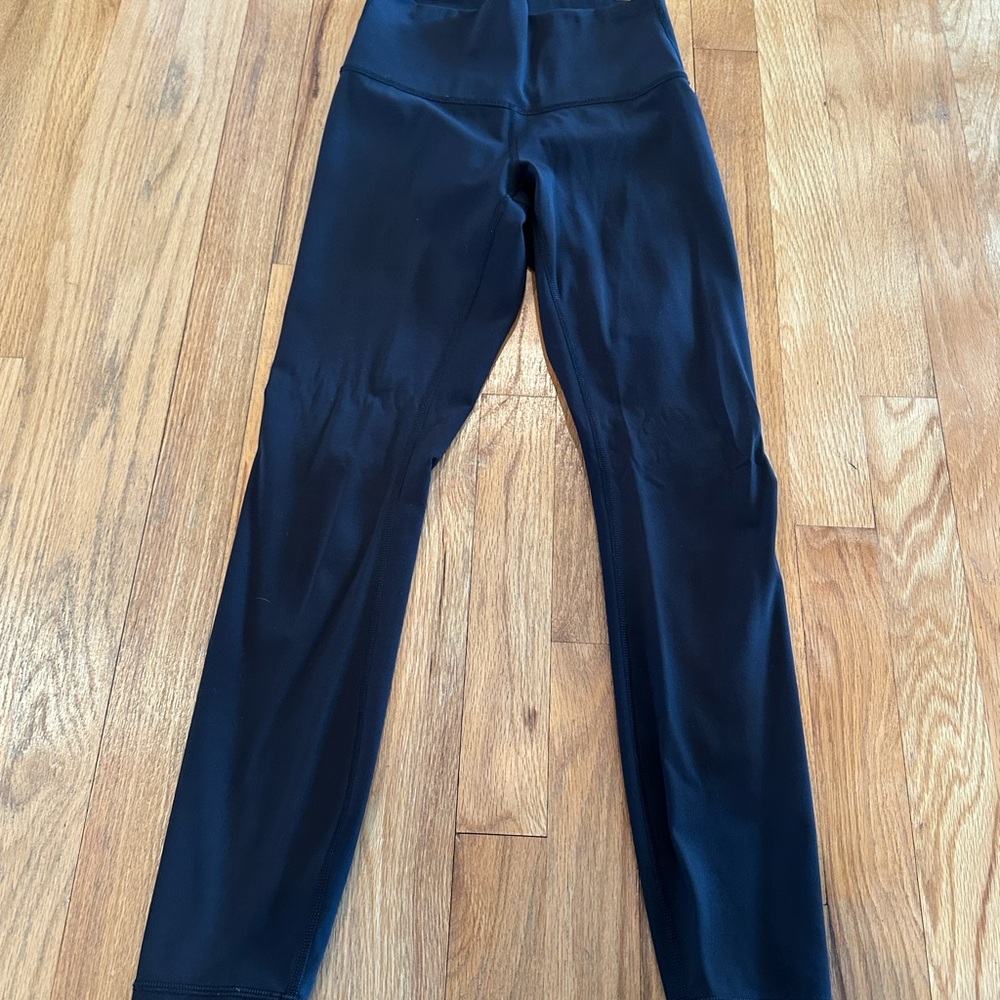 Lululemon black wunder under leggings size 4 like new